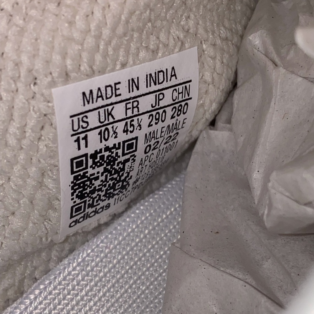 👟👟👟Authentic ADIDAS Yeezy Boost 350 V2 - Picture 6 of 6